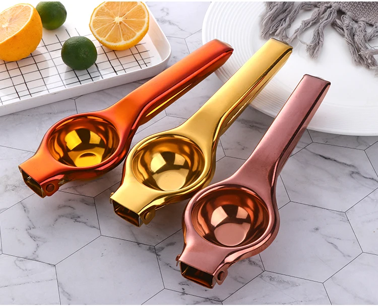 H3e457cb71a9847e8bad57127d79bd393t.webp 1PC Stainless steel Lemon Squeezer Golden Manual Fruit Juicer Household Orange Clip Kitchen Utensils Reamers Fast Handle Press